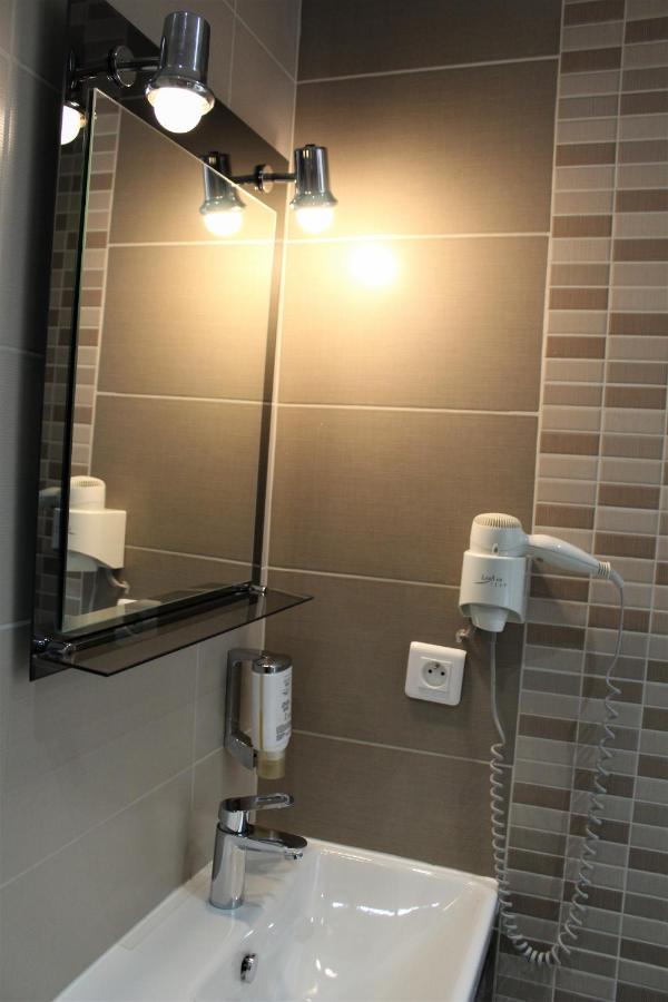Royal Hotel Angers Luaran gambar