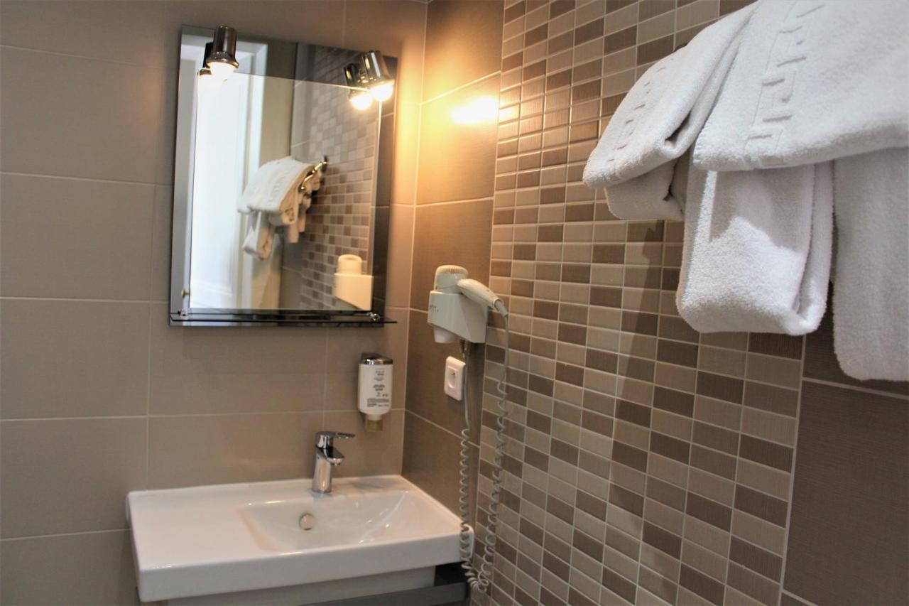 Royal Hotel Angers Luaran gambar