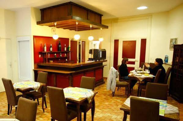 Royal Hotel Angers Luaran gambar